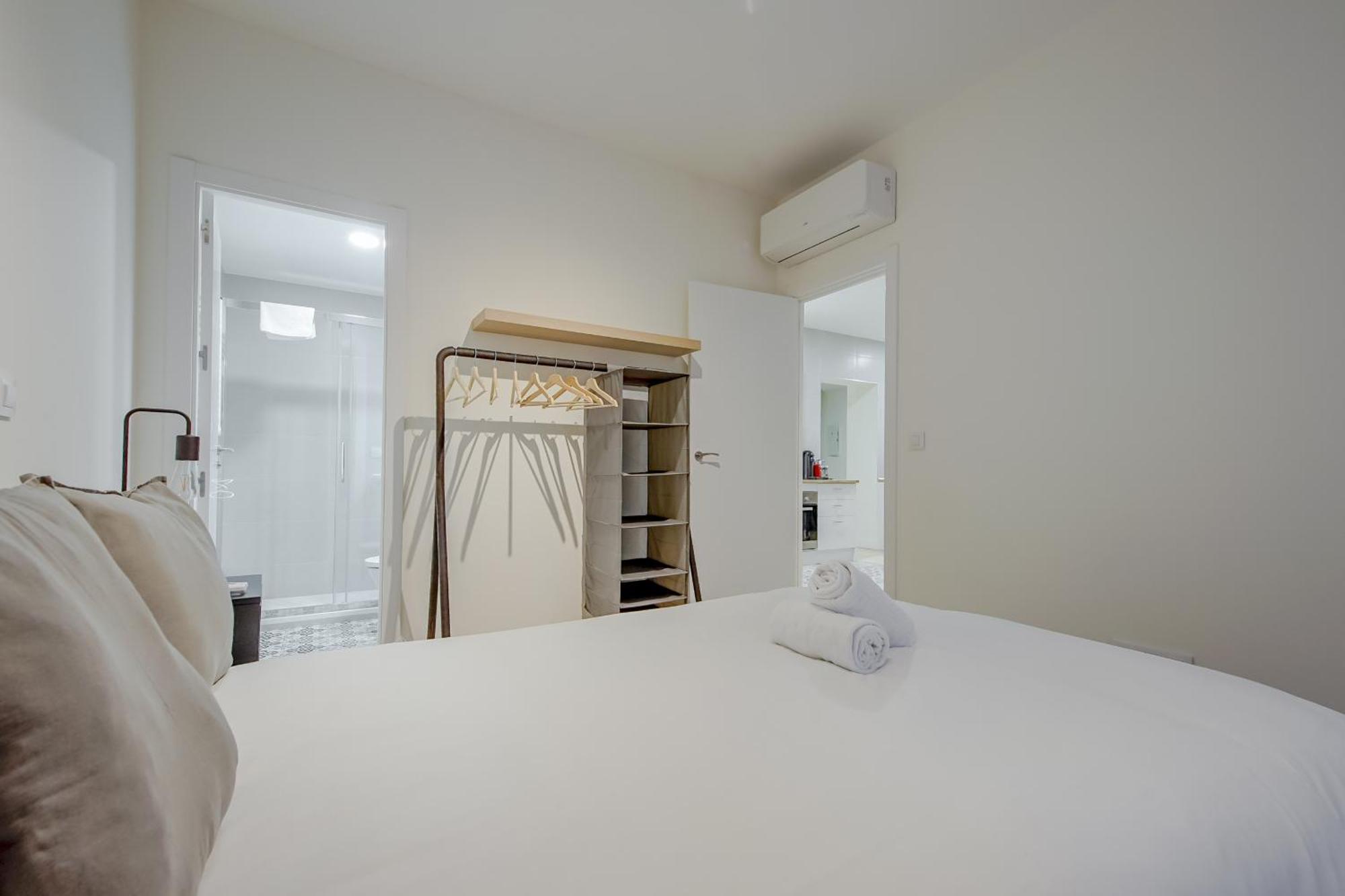 Cozy&new 6pax En La Plaza De Tirso - E1