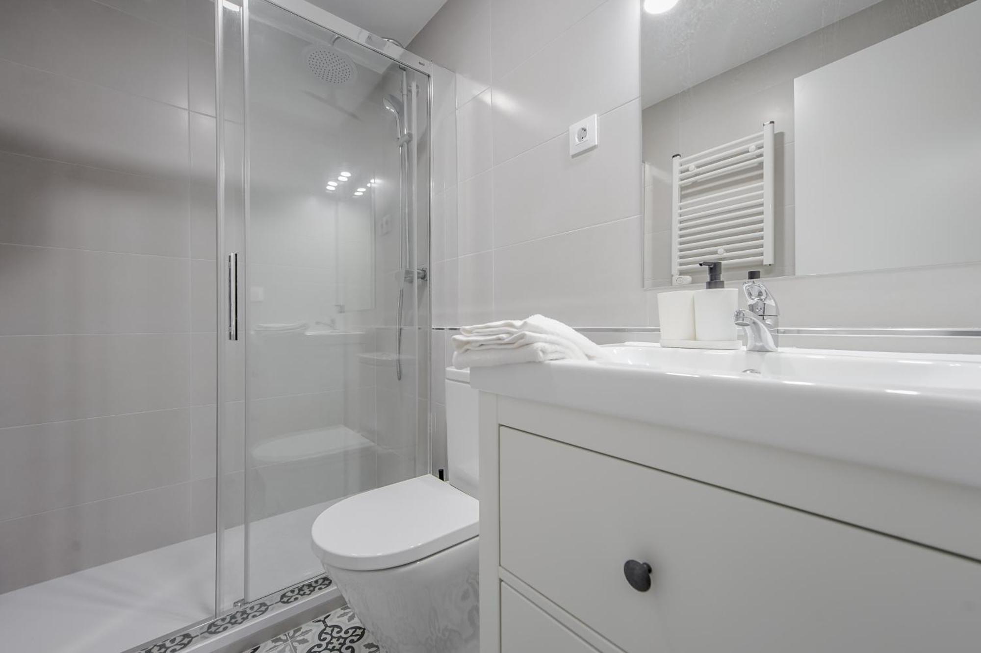 Cozy&new 6pax En La Plaza De Tirso - E1 * Madrid