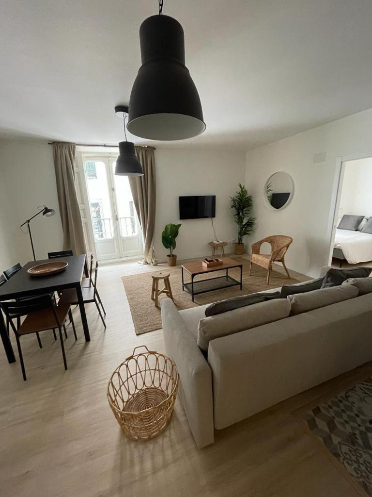Apartment Cozy&new 6pax En La Plaza De Tirso - E1